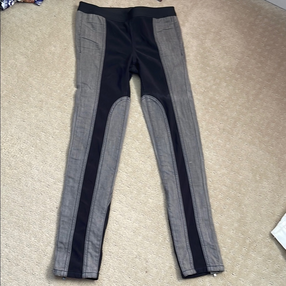 Stylish Black and Gray Leggings